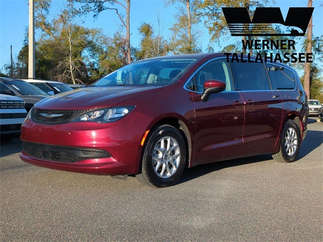2023 Chrysler Voyager LX FWD