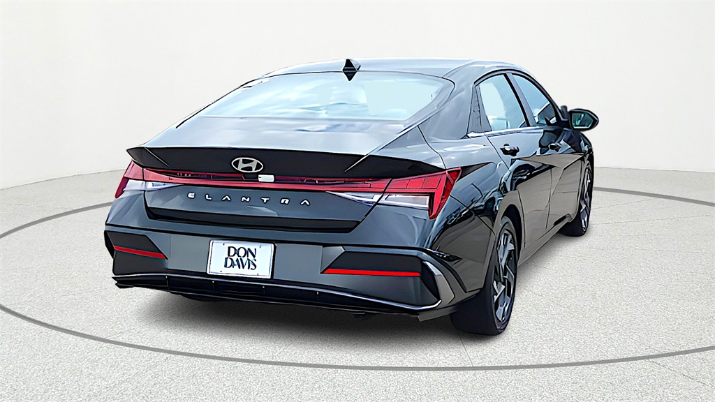 2025 Hyundai Elantra
