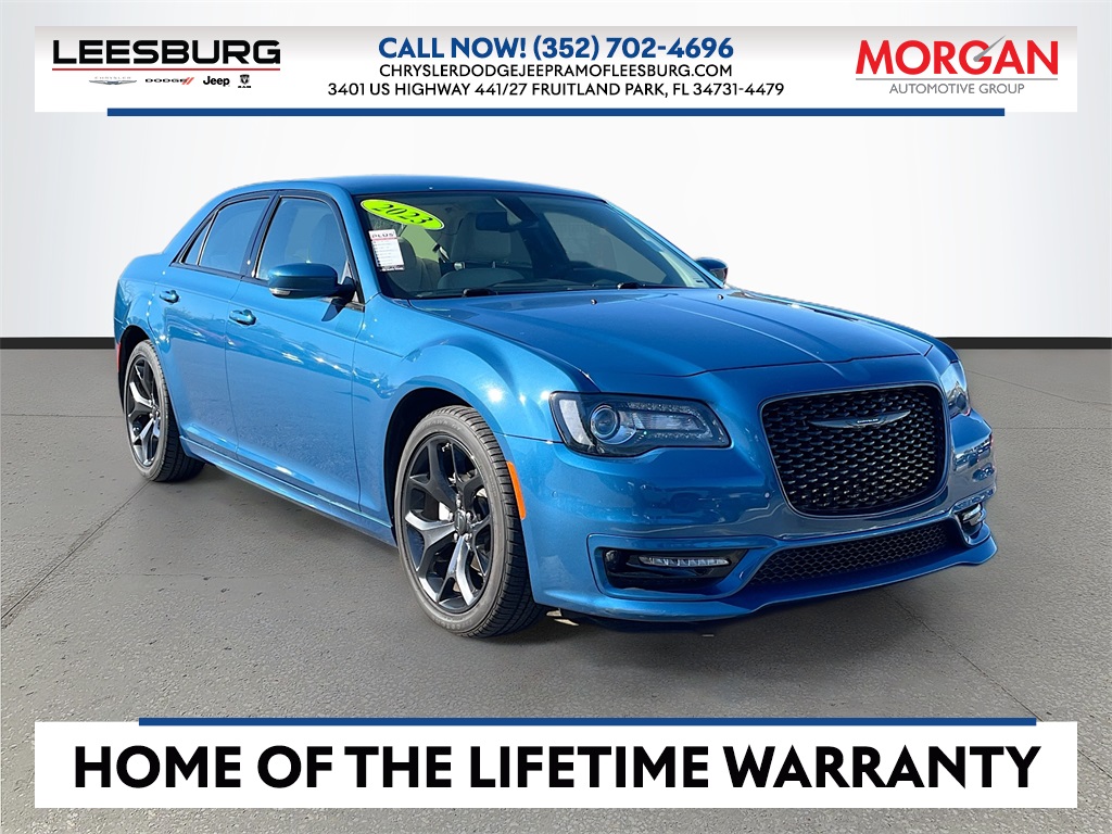 2023 Chrysler 300 Touring L RWD