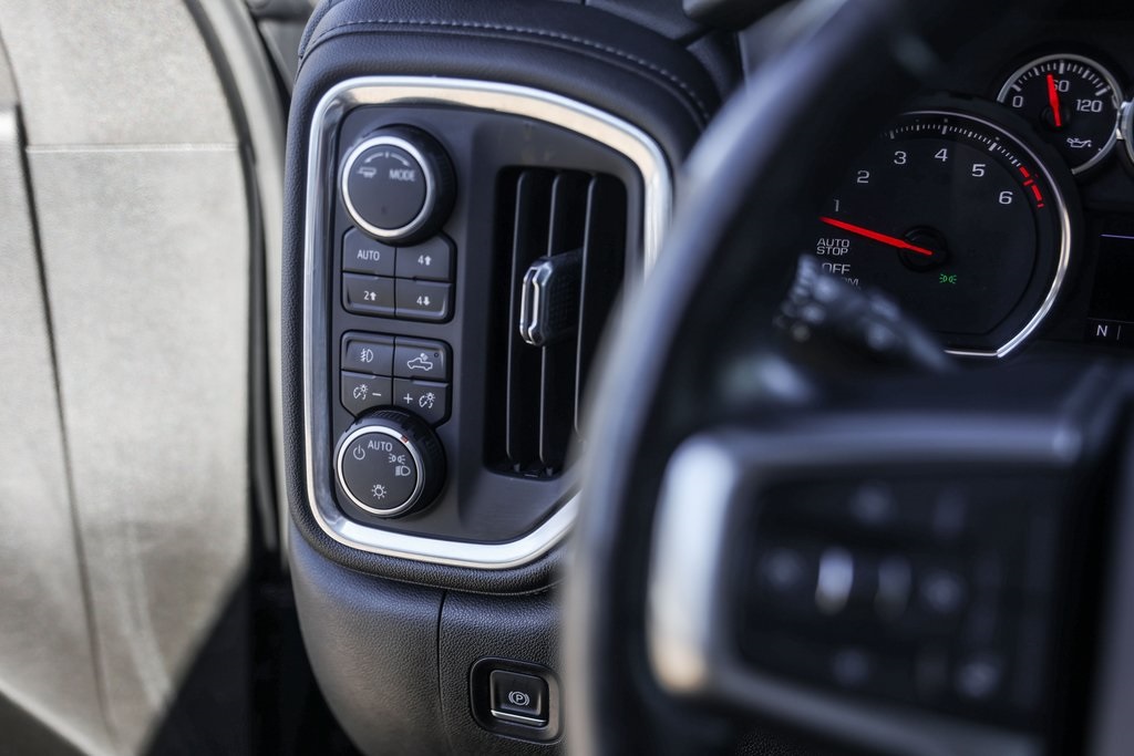 Used Car 2021 Chevrolet Silverado 1500  Lt Trail Boss For Sale Under $35,000 In Austin, Texas