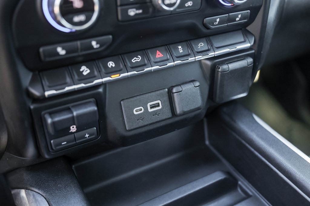 Used Car 2021 Chevrolet Silverado 1500  Lt Trail Boss For Sale Under $35,000 In Austin, Texas