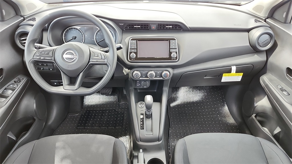 2025 Nissan Kicks Play