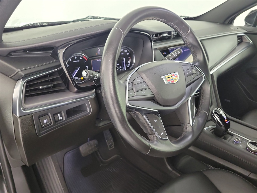 2023 Cadillac XT5 Luxury Black at Tom Peacock Cadillac