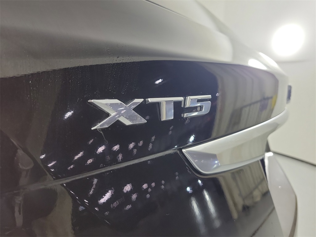 2023 Cadillac XT5 Luxury Black at Tom Peacock Cadillac