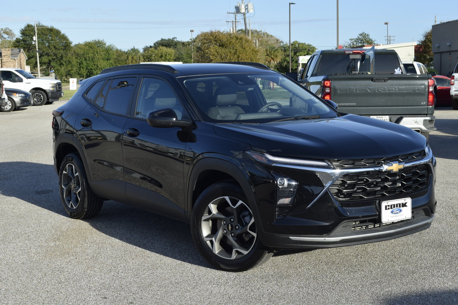 2025 Chevrolet Trax LT - 6