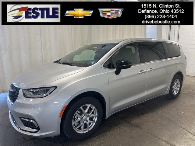 2026 Chrysler Pacifica Select FWD