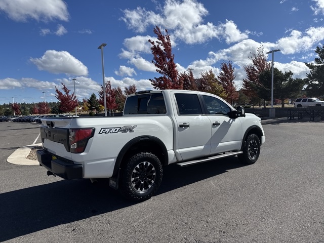 2021 Nissan Titan PRO-4X photo 3