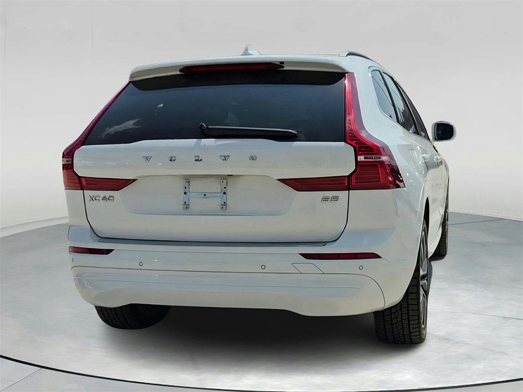 2022 Volvo XC60 B5 Momentum White at Ultimate Motorsports