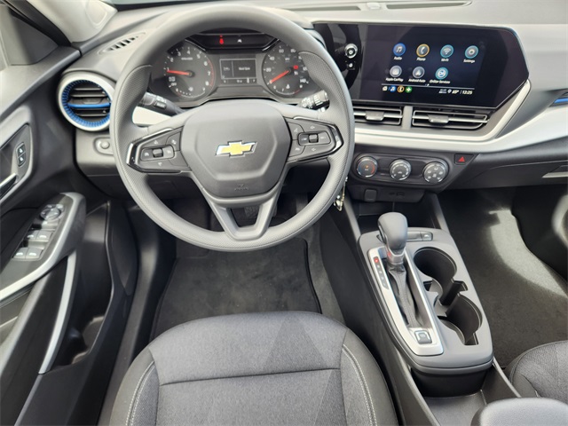 2025 Chevrolet Trax LS photo 14