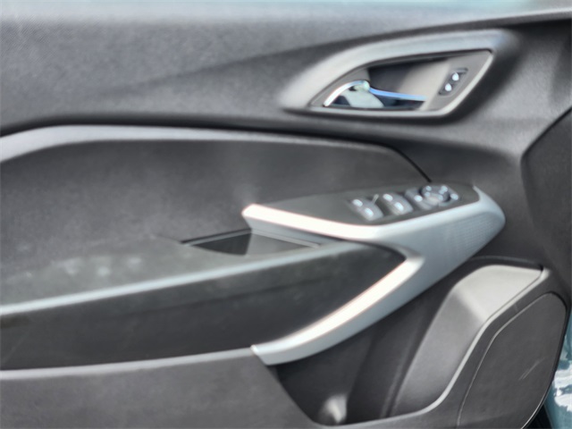 2025 Chevrolet Trax LS photo 15