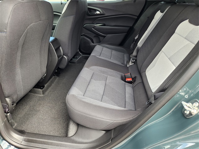 2025 Chevrolet Trax LS photo 19