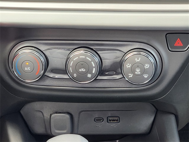 2025 Chevrolet Trax LS photo 30