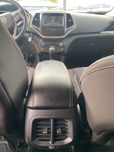 Used Car 2015 Jeep Cherokee  Latitude For Sale Under $10,000 In San Antonio, Texas