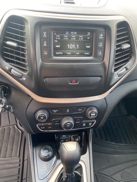 Used Car 2015 Jeep Cherokee  Latitude For Sale Under $10,000 In San Antonio, Texas