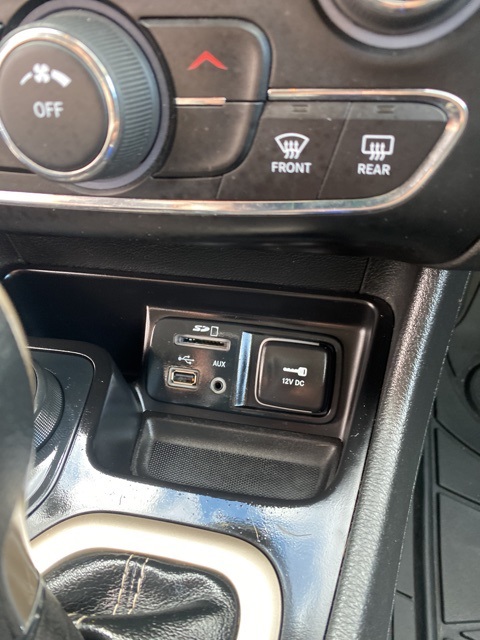 Used Car 2015 Jeep Cherokee  Latitude For Sale Under $10,000 In San Antonio, Texas