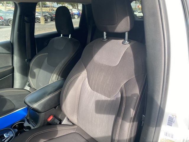 Used Car 2015 Jeep Cherokee  Latitude For Sale Under $10,000 In San Antonio, Texas