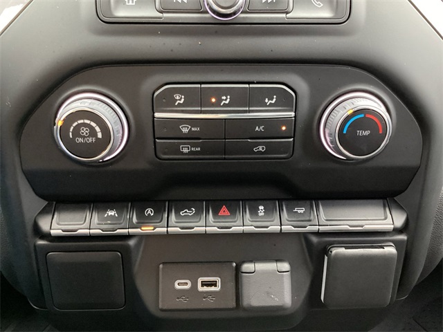 Used Car 2022 Chevrolet Silverado 1500  Custom For Sale Under $30,000 In San Antonio, Texas