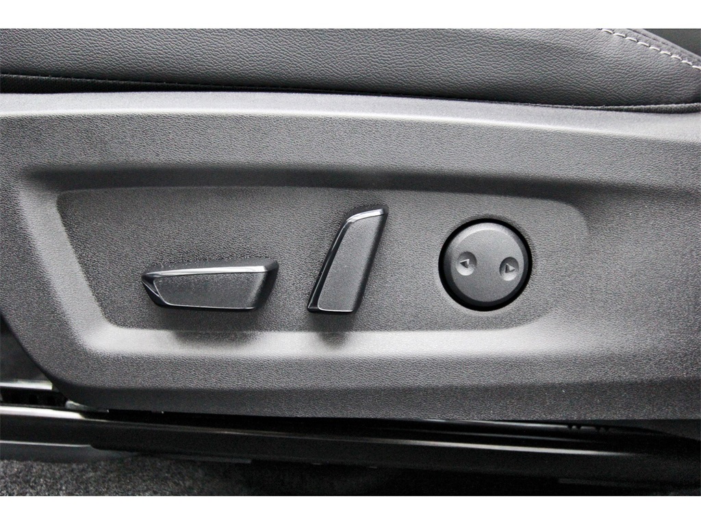 2026 Nissan Murano SL White at Central Houston Nissan