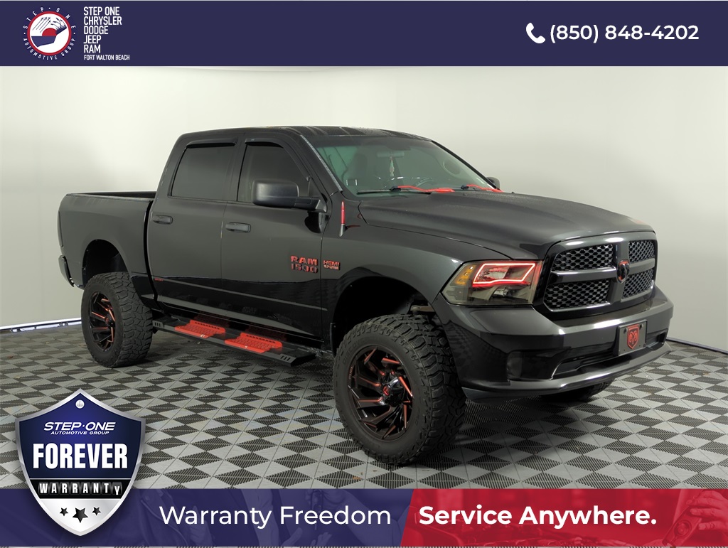 2017 RAM 1500 Express Crew Cab 4WD