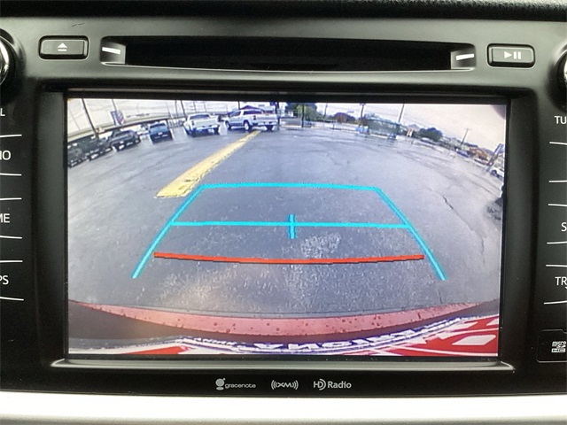 Used Car 2018 Toyota Highlander  Se For Sale Under $25,000 In San Antonio, Texas