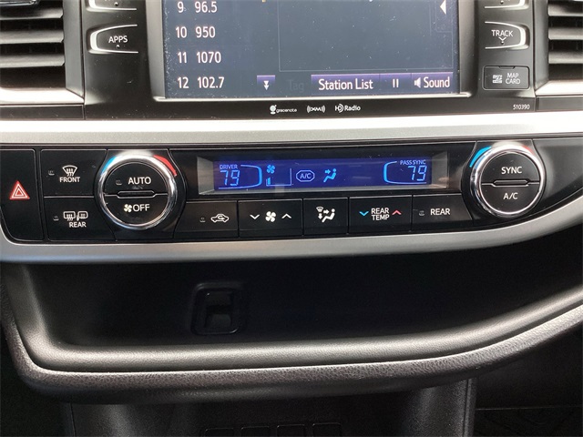 Used Car 2018 Toyota Highlander  Se For Sale Under $25,000 In San Antonio, Texas