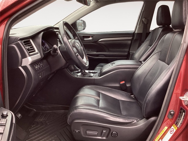 Used Car 2018 Toyota Highlander  Se For Sale Under $25,000 In San Antonio, Texas