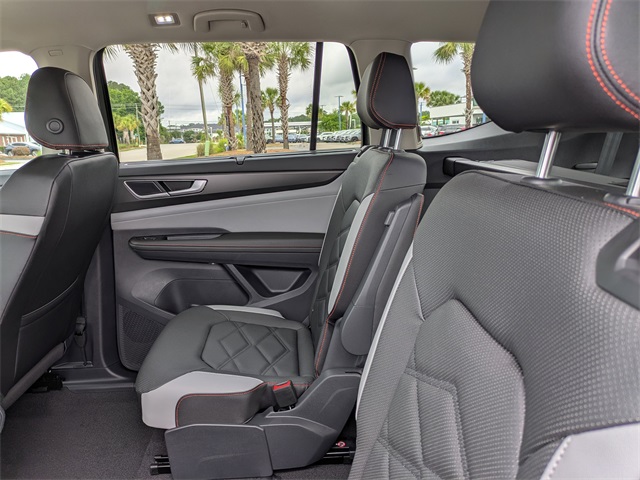 2025 Volkswagen Atlas 2.0T Peak Edition Green at Stokes Volkswagen