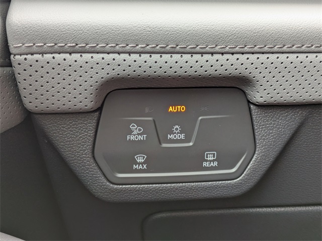 2025 Volkswagen Atlas 2.0T Peak Edition Green at Stokes Volkswagen