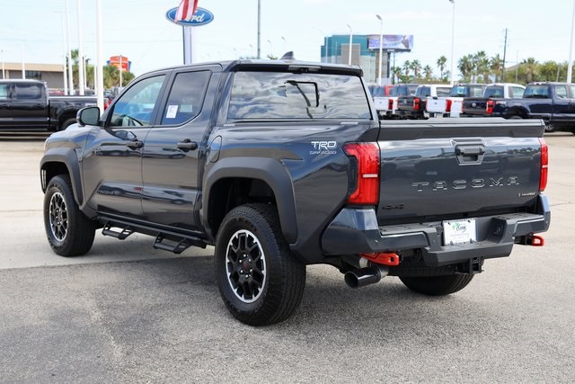 2025 Toyota Tacoma Hybrid TRD Off Road - 5