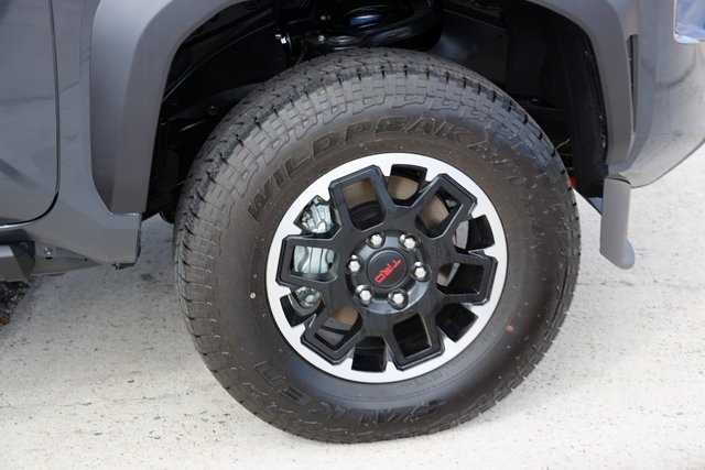 2025 Toyota Tacoma Hybrid TRD Off Road - 8