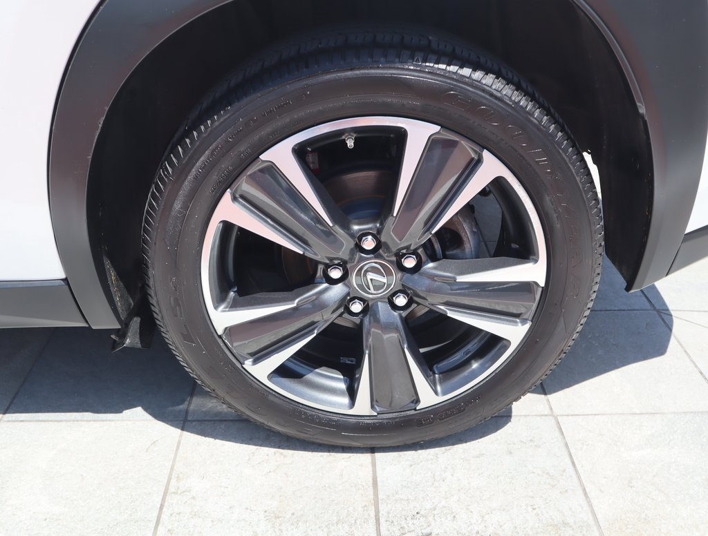 Thumbnail: 2020 Lexus UX - 10