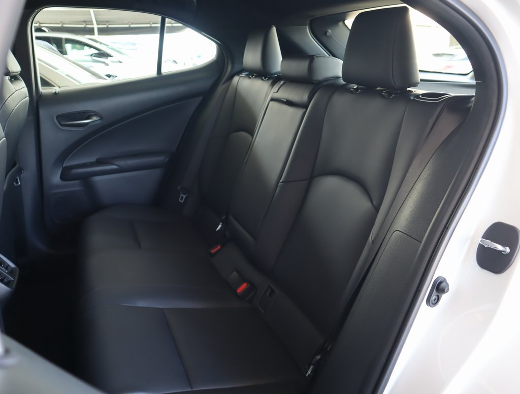 Thumbnail: 2020 Lexus UX - 26