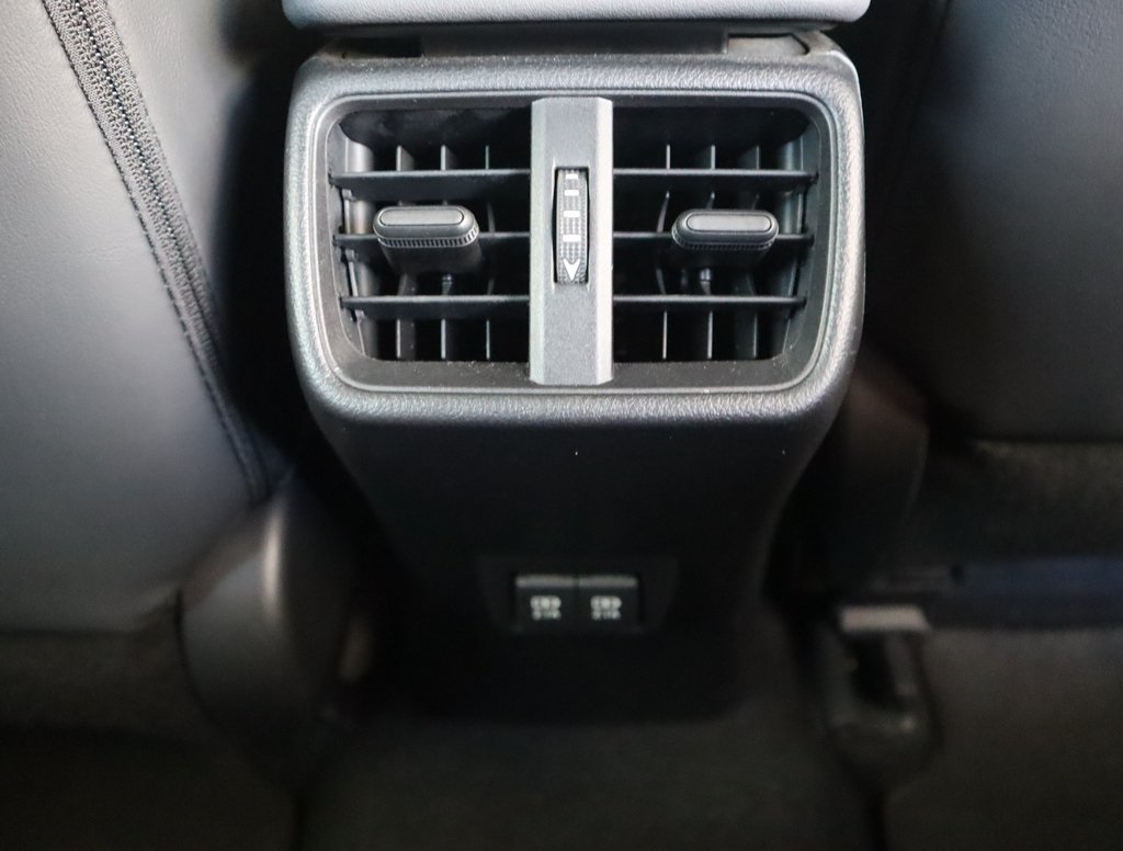 Thumbnail: 2020 Lexus UX - 29