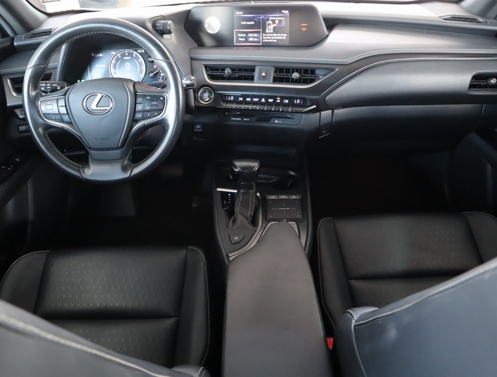 Thumbnail: 2020 Lexus UX - 32