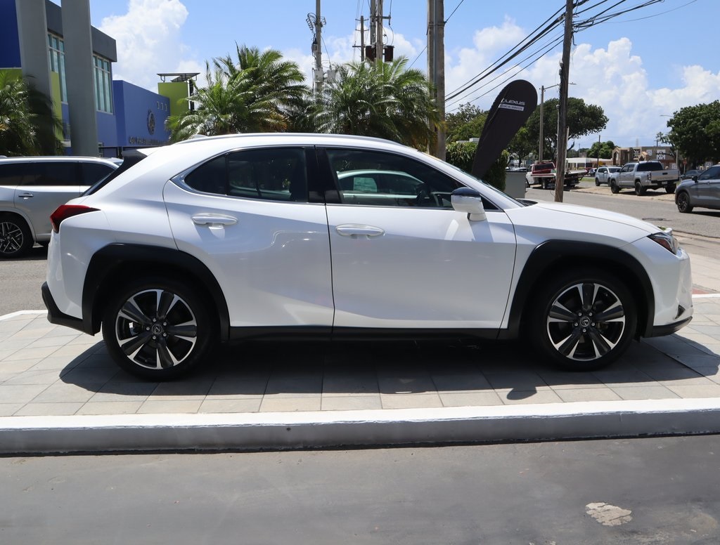 Thumbnail: 2020 Lexus UX - 4