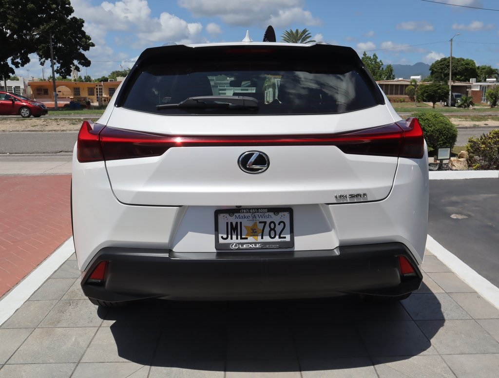 Thumbnail: 2020 Lexus UX - 6