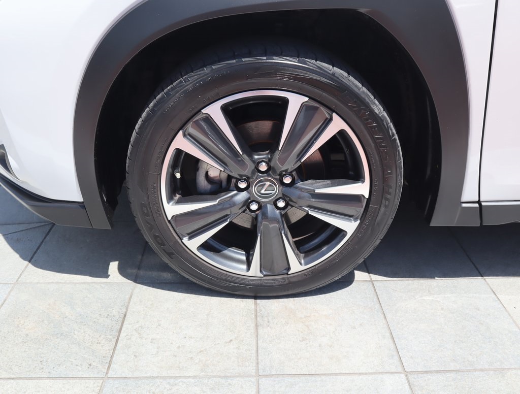 Thumbnail: 2020 Lexus UX - 9