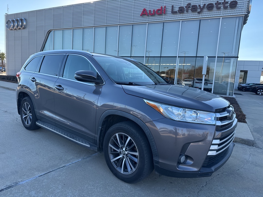 2019 Toyota Highlander SE FWD