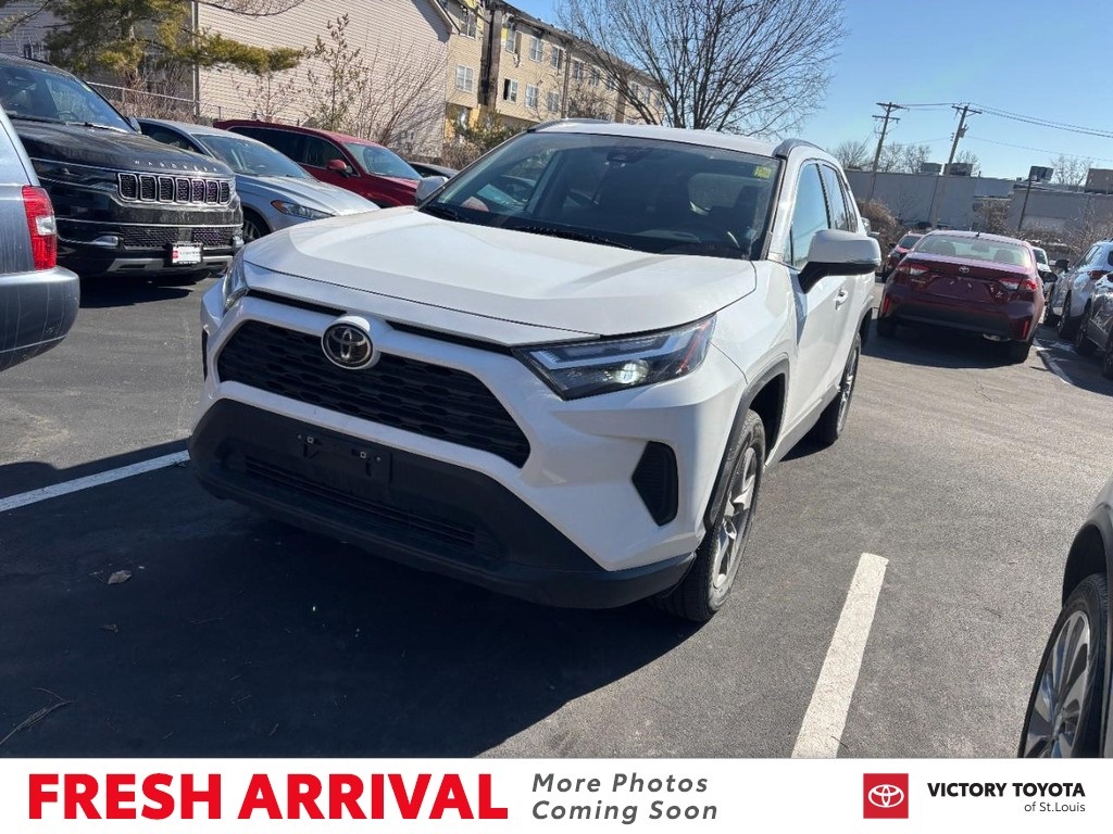 2024 Toyota RAV4 XLE FWD