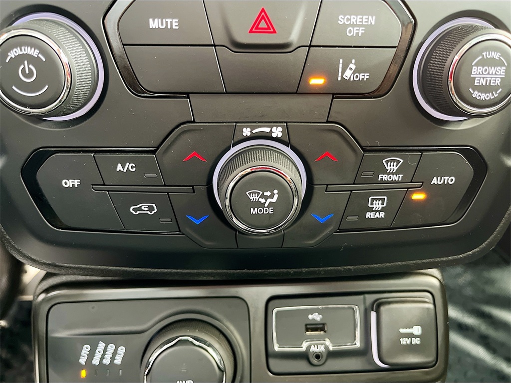 2023 Jeep Renegade Limited White at Victoria Chrysler Dodge Jeep Ram