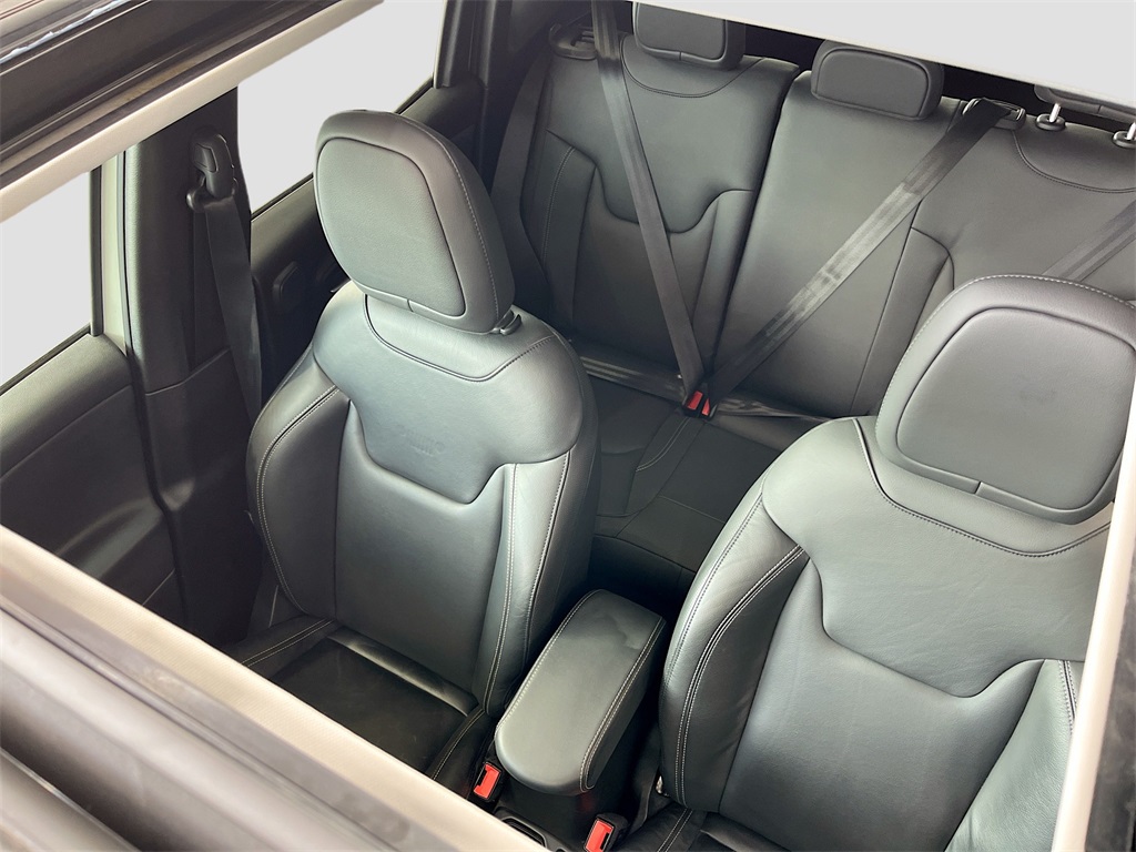 2023 Jeep Renegade Limited White at Victoria Chrysler Dodge Jeep Ram