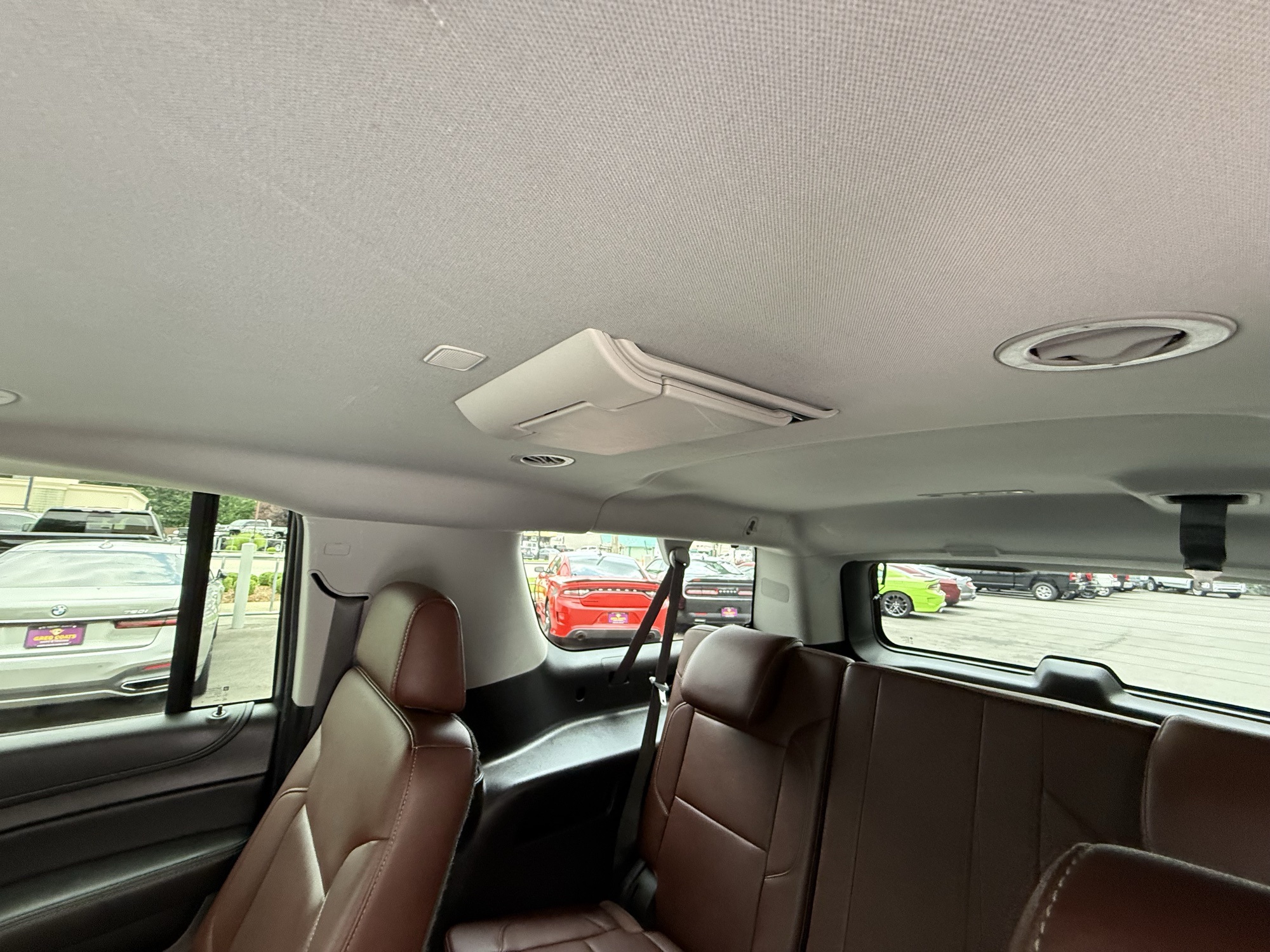 2019 Chevrolet Suburban Premier photo 13