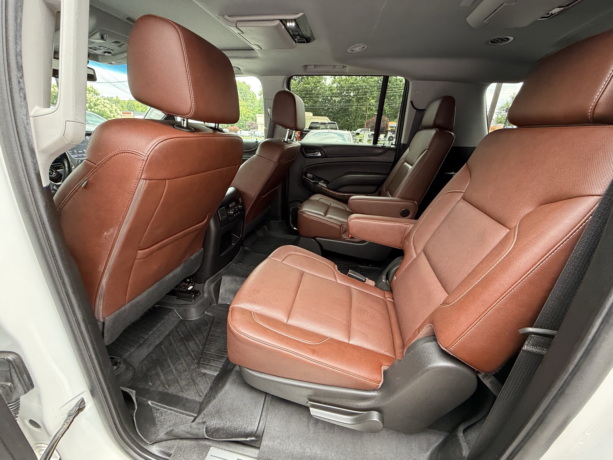 2019 Chevrolet Suburban Premier photo 15