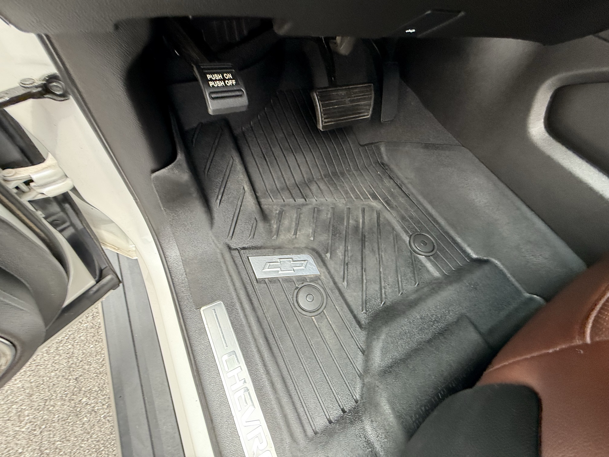 2019 Chevrolet Suburban Premier photo 23