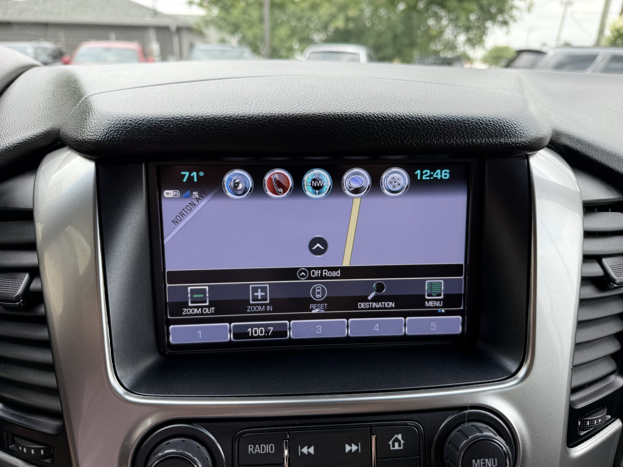 2019 Chevrolet Suburban Premier photo 27