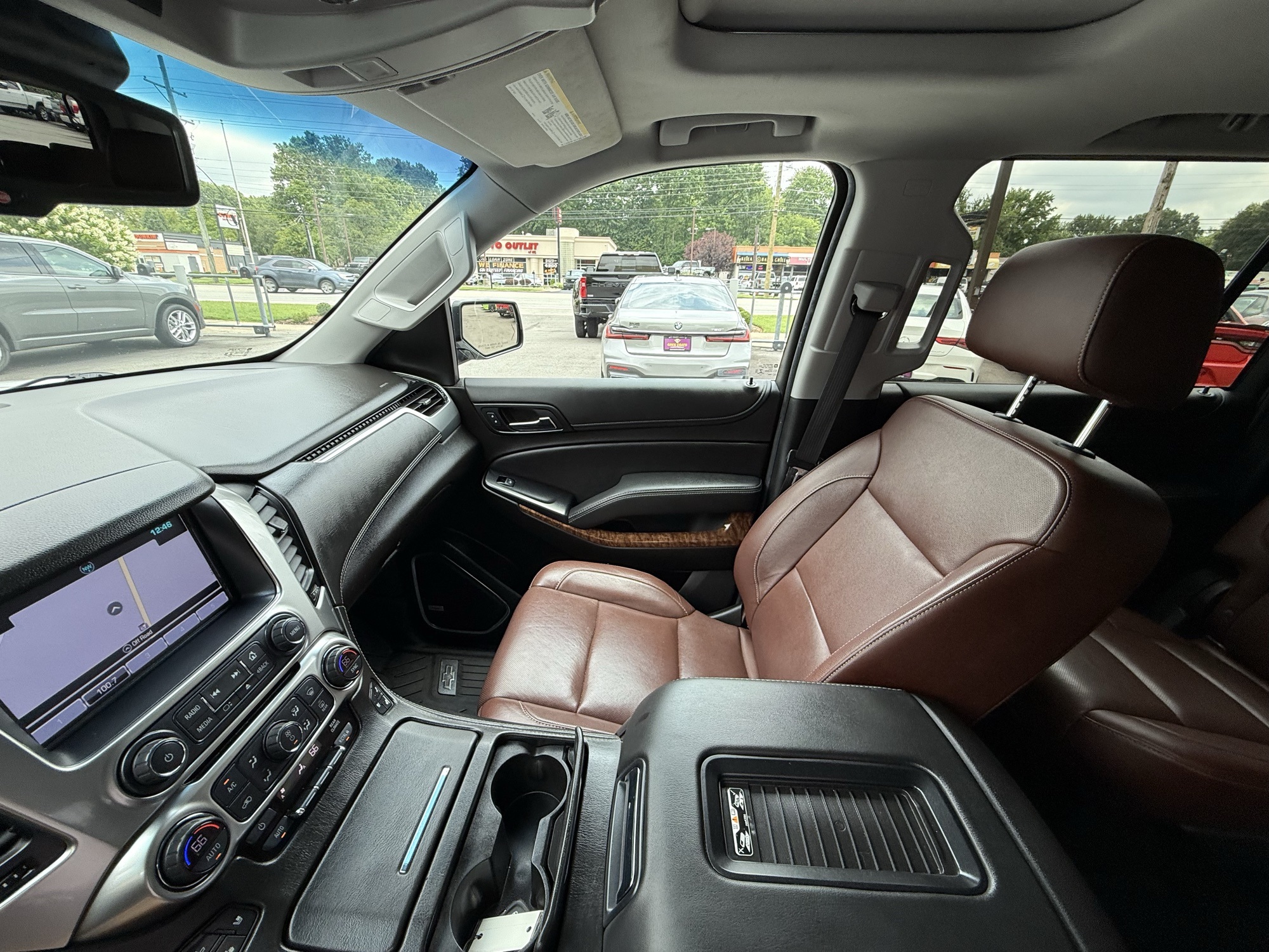 2019 Chevrolet Suburban Premier photo 31