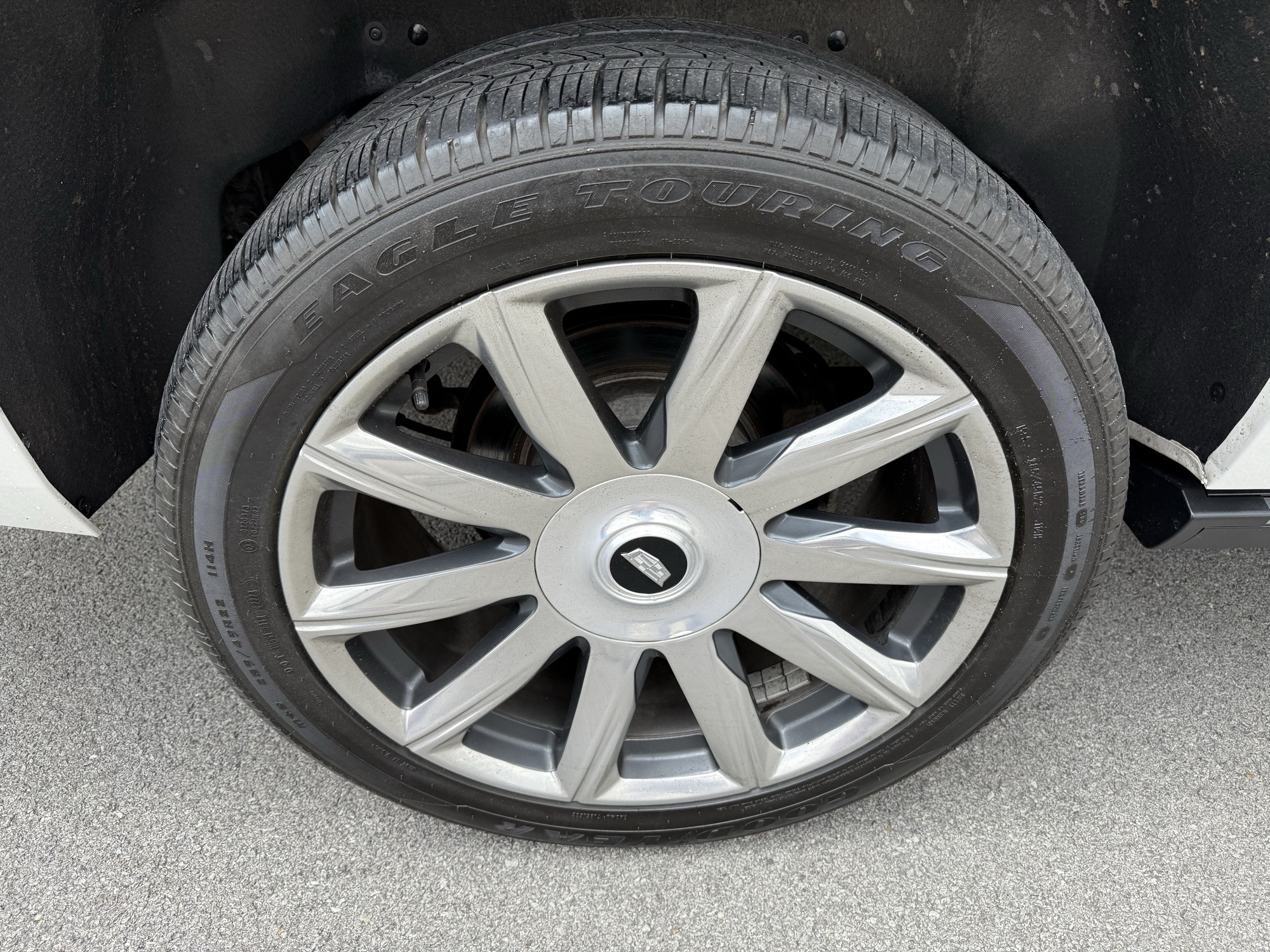 2019 Chevrolet Suburban Premier photo 9