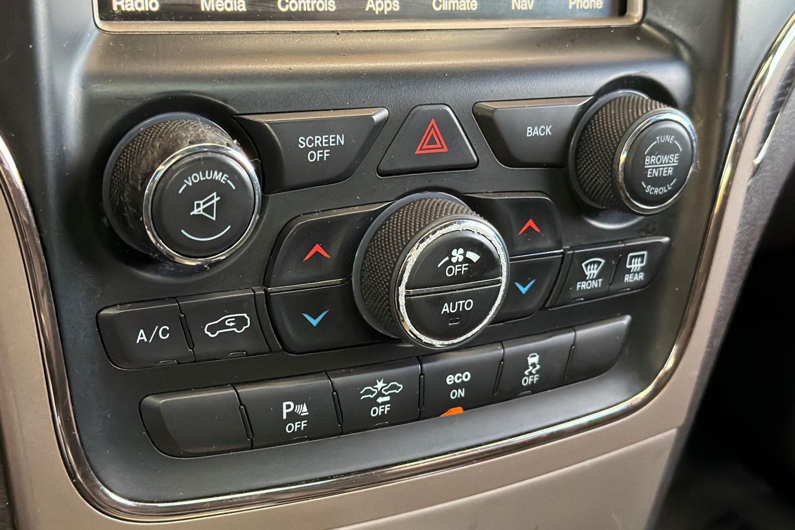 2014 Jeep Grand Cherokee Summit - Photo 23