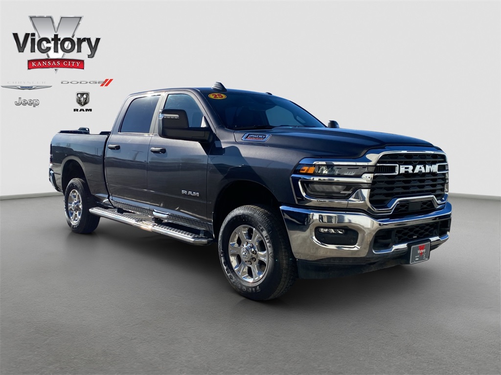 2025 RAM 2500 Big Horn Crew Cab 4WD