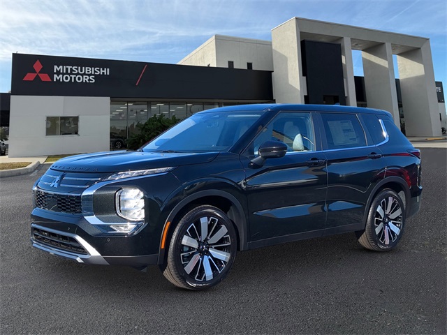 2025 Mitsubishi Outlander SE FWD